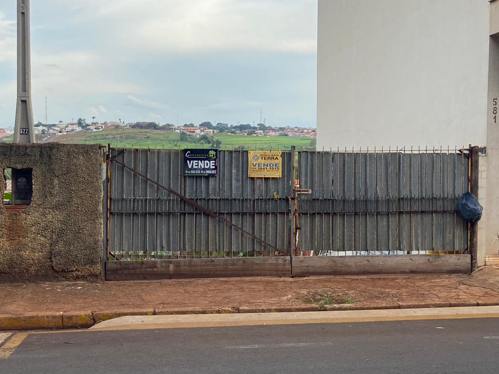 TERRENO NO CENTRO DA CIDADE DE BARRA BONITA.